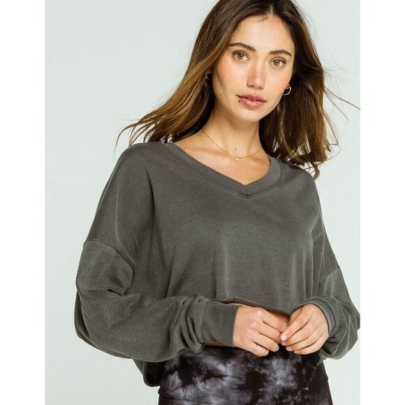 Tilly’s Full Tilt V Neck Crop Sweatshirt Size XL in Gray - Picture 1 of 7
